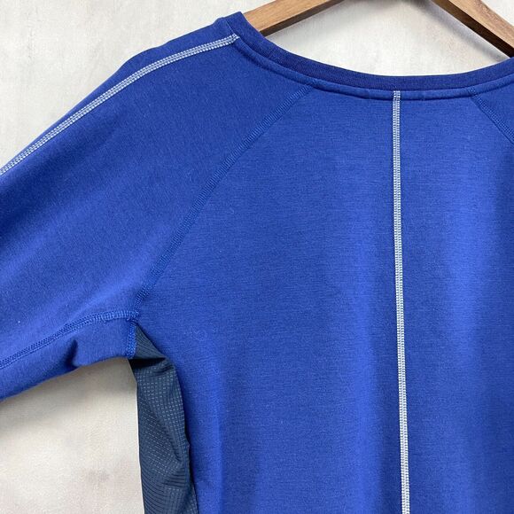 Nike Running Sprint Reflective Shirt Womens Medium Dri-Fit Activewear Athletic - Picture 5 of 9